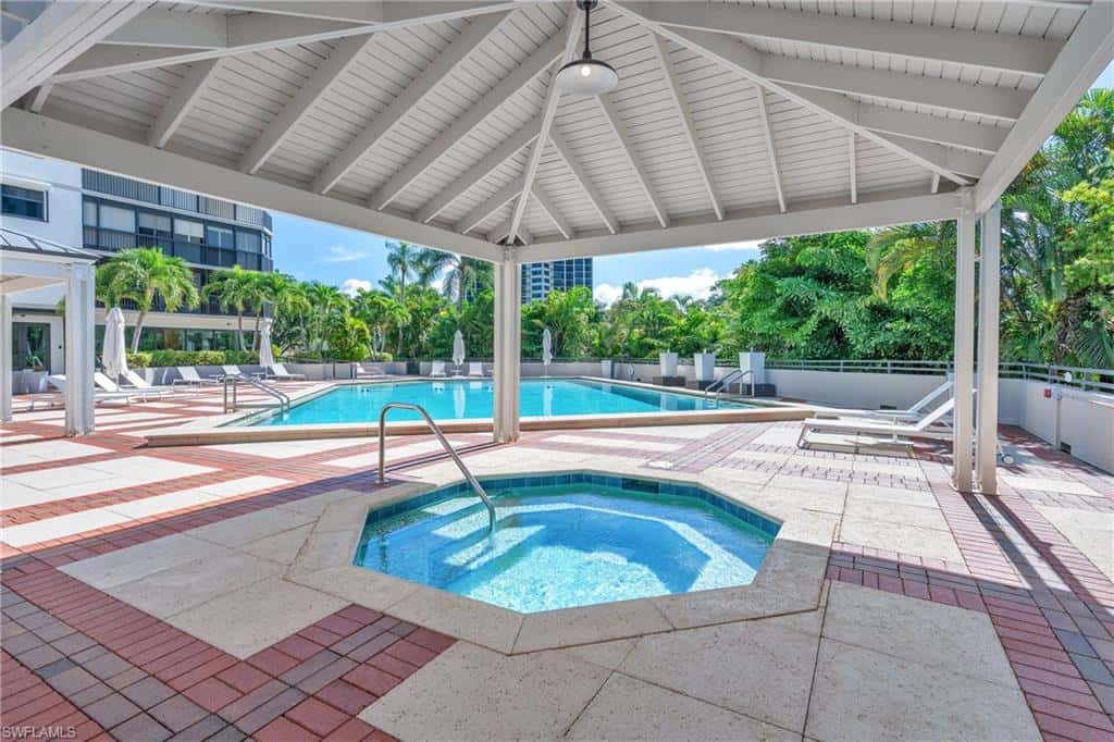 6075 Pelican Bay Blvd #1403, Naples, photo 28