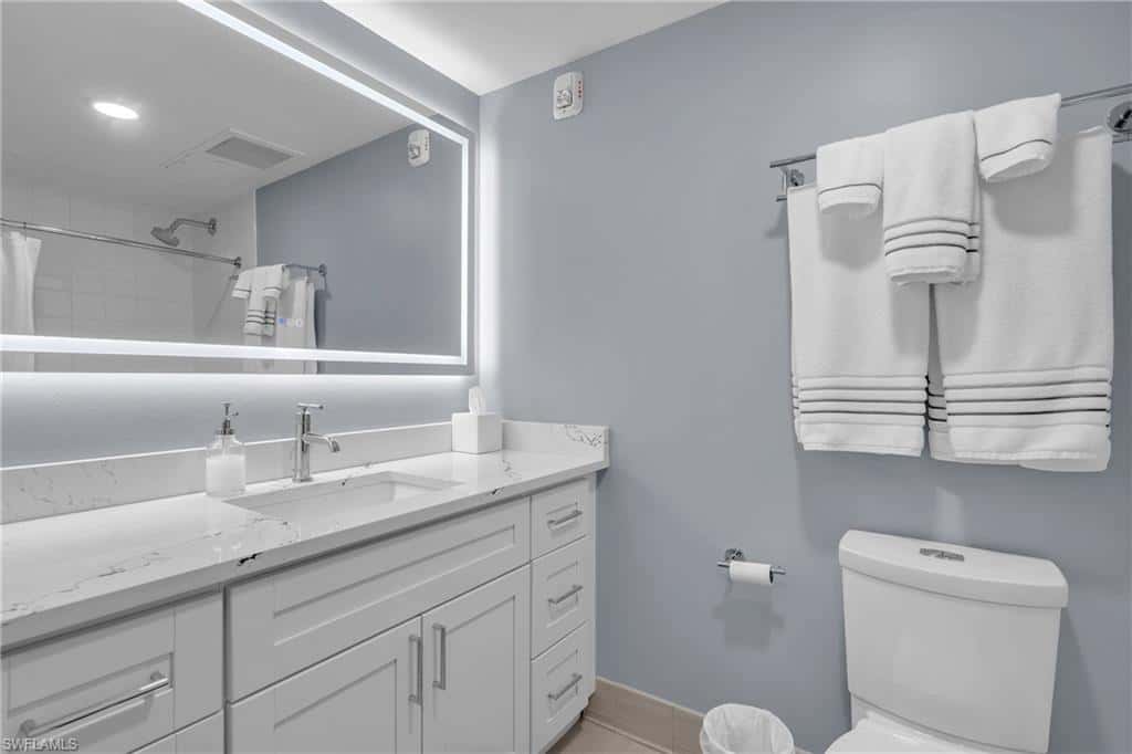 6075 Pelican Bay Blvd #1403, Naples, photo 41