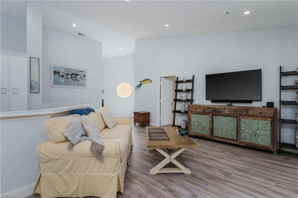 56 Silver Oaks Cir #202, Naples, photo 7