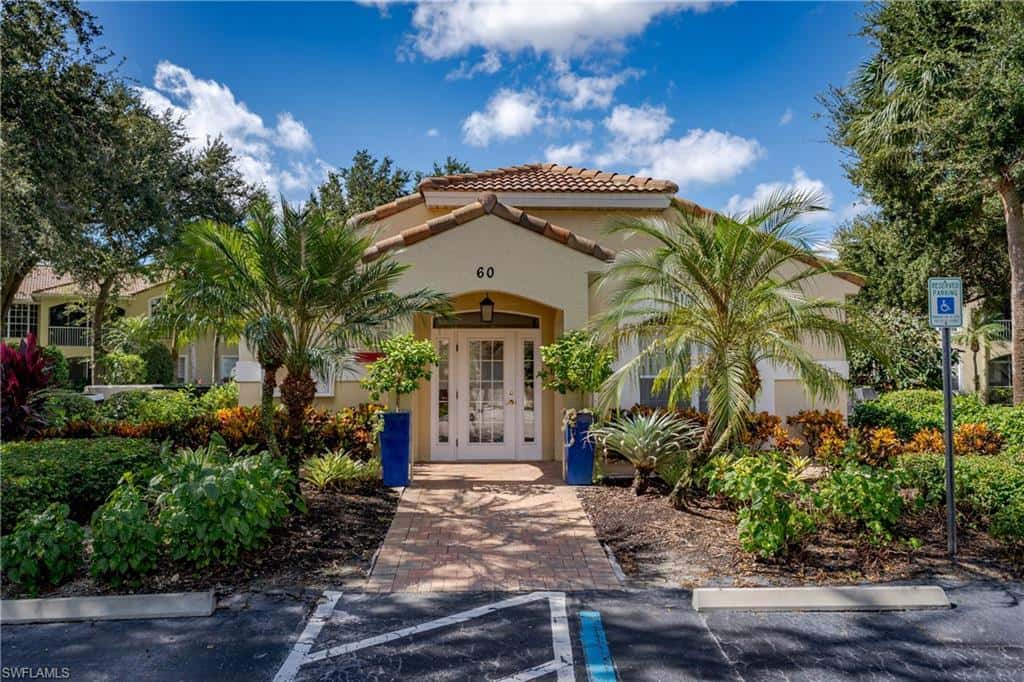 56 Silver Oaks Cir #202, Naples, photo 32