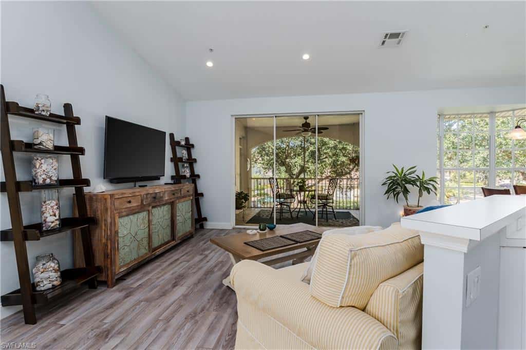 56 Silver Oaks Cir #202, Naples, photo 5