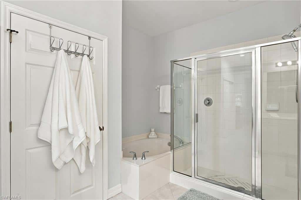 1112 Manor Lake Dr #202, Naples, photo 18