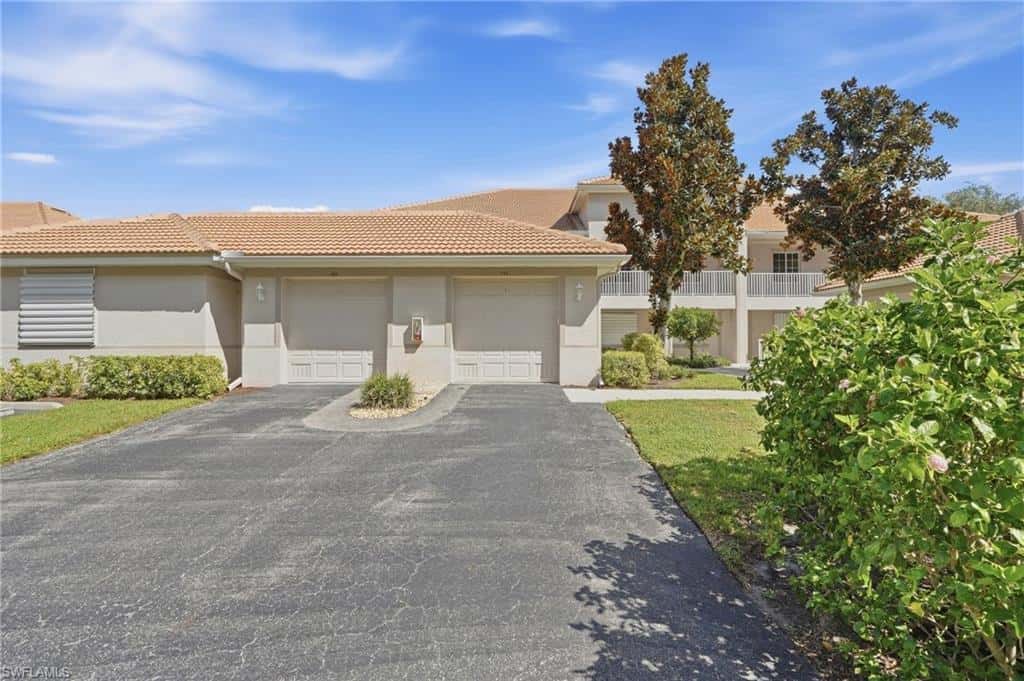 1112 Manor Lake Dr #202, Naples, photo 31