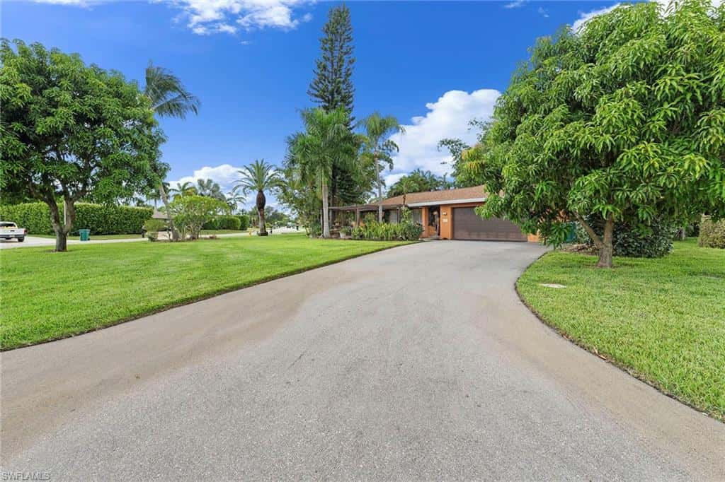 511 Eastwood Dr, Naples, photo 41