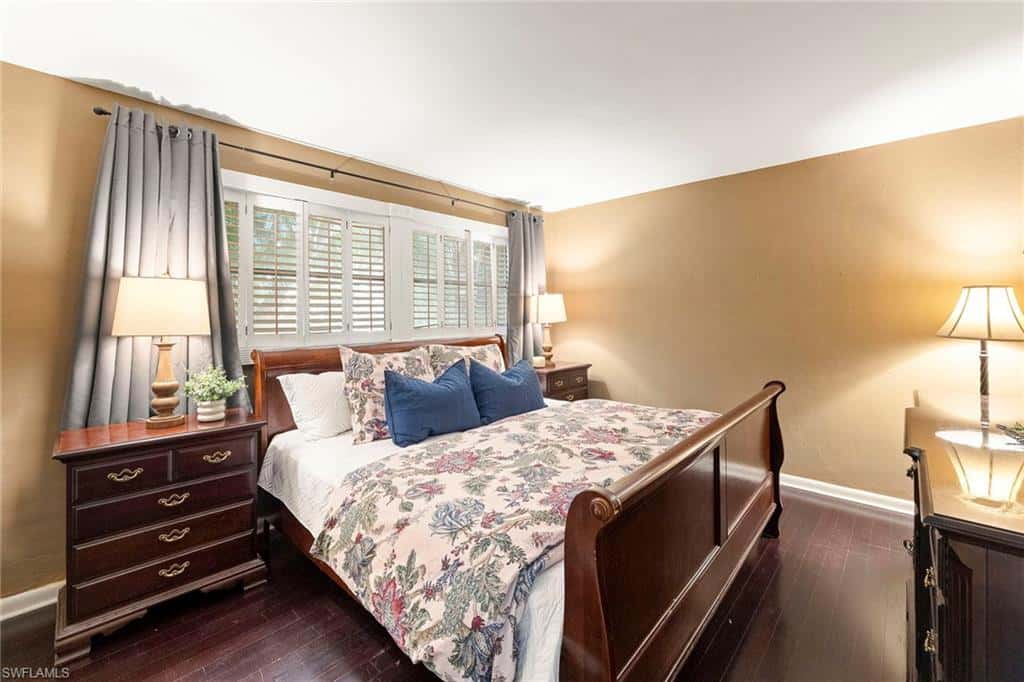 511 Eastwood Dr, Naples, photo 37