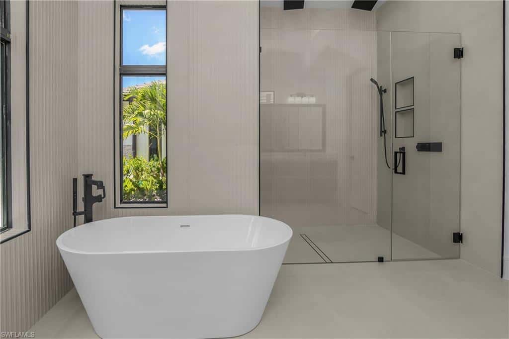 14318 Charthouse Cir, Naples, photo 30