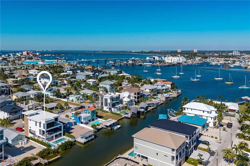 455 Palermo Cir, Fort Myers Beach, photo 5