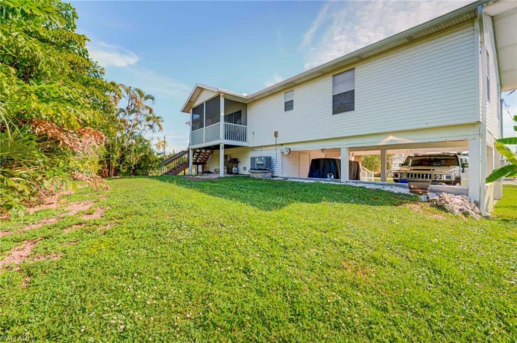 2471 Avocado St, St. James City, photo 5
