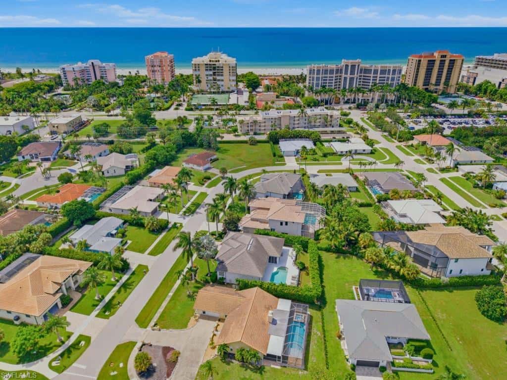 980 Fieldstone Dr, Marco Island, photo 36