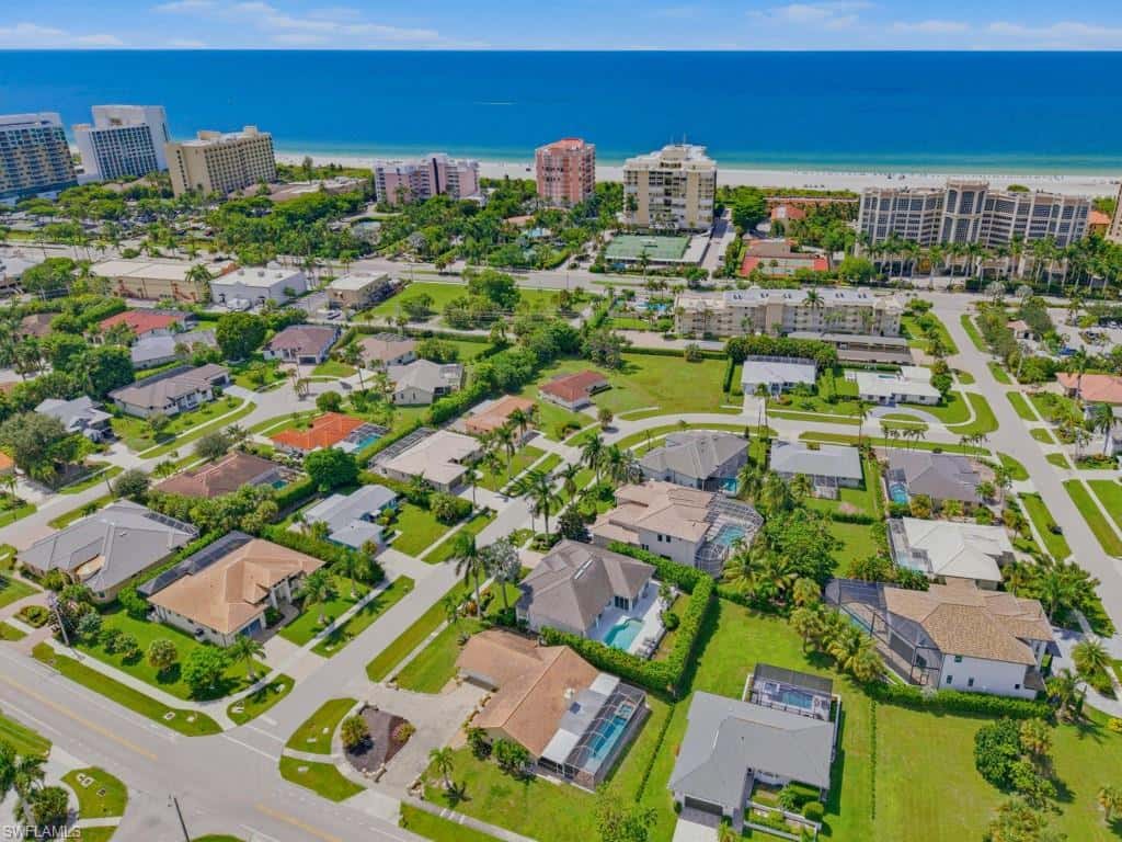 980 Fieldstone Dr, Marco Island, photo 32
