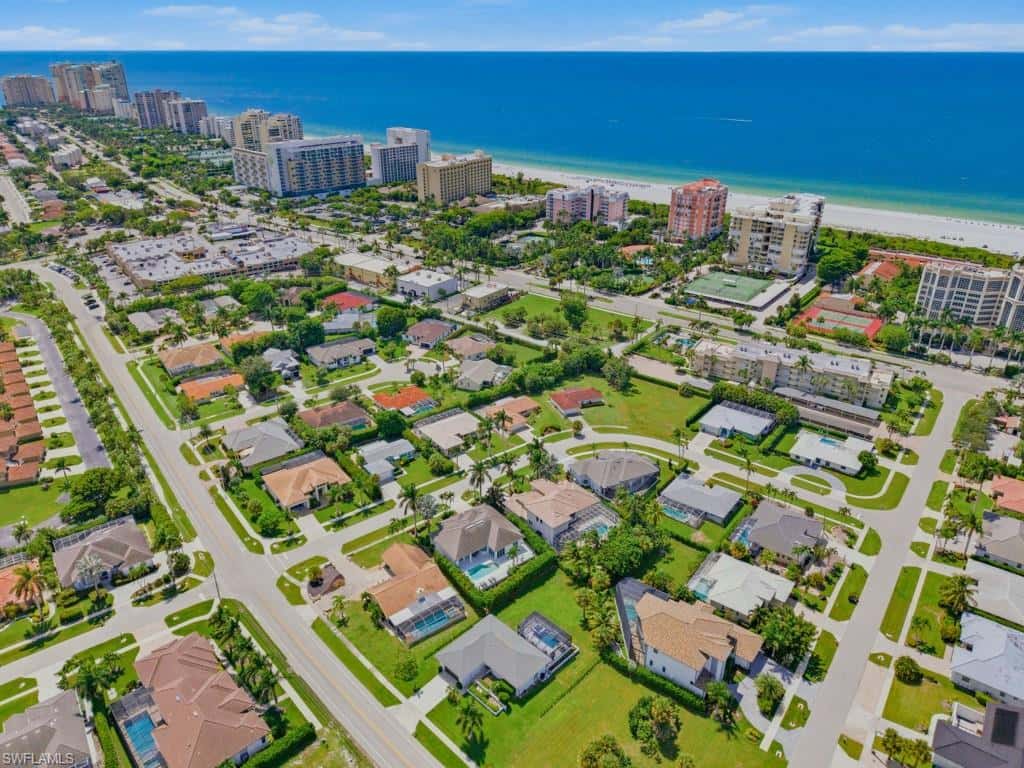 980 Fieldstone Dr, Marco Island, photo 33