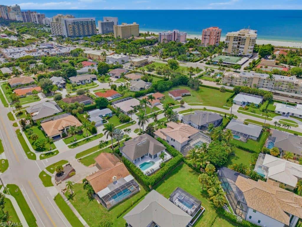 980 Fieldstone Dr, Marco Island, photo 35