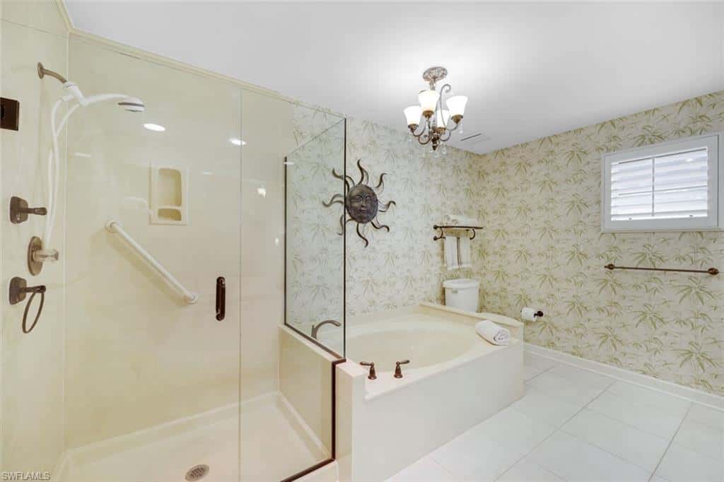 2264 Imperial Golf Co Blvd, Naples, photo 13