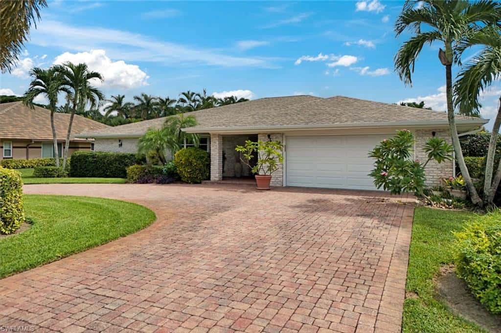 2264 Imperial Golf Co Blvd, Naples, photo 32