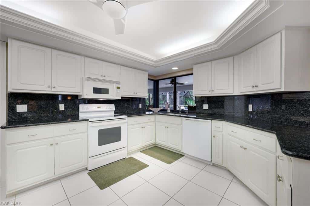 2264 Imperial Golf Co Blvd, Naples, photo 14