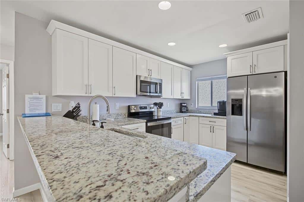 19005 Tampa Rd, Fort Myers, photo 6