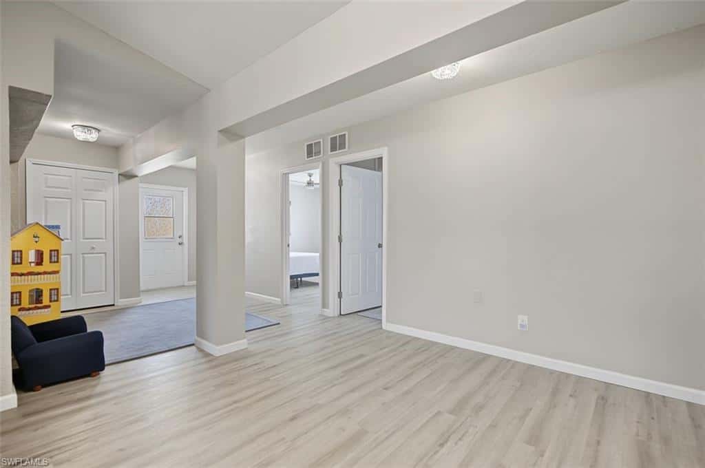 19005 Tampa Rd, Fort Myers, photo 17