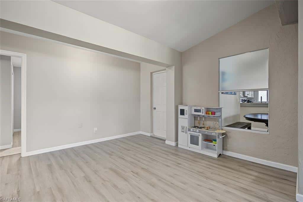 19005 Tampa Rd, Fort Myers, photo 15