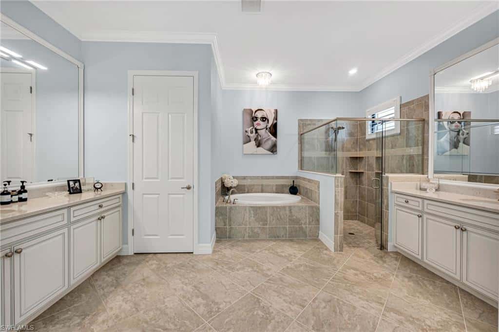 2324 Grenadines Way, Naples, photo 16