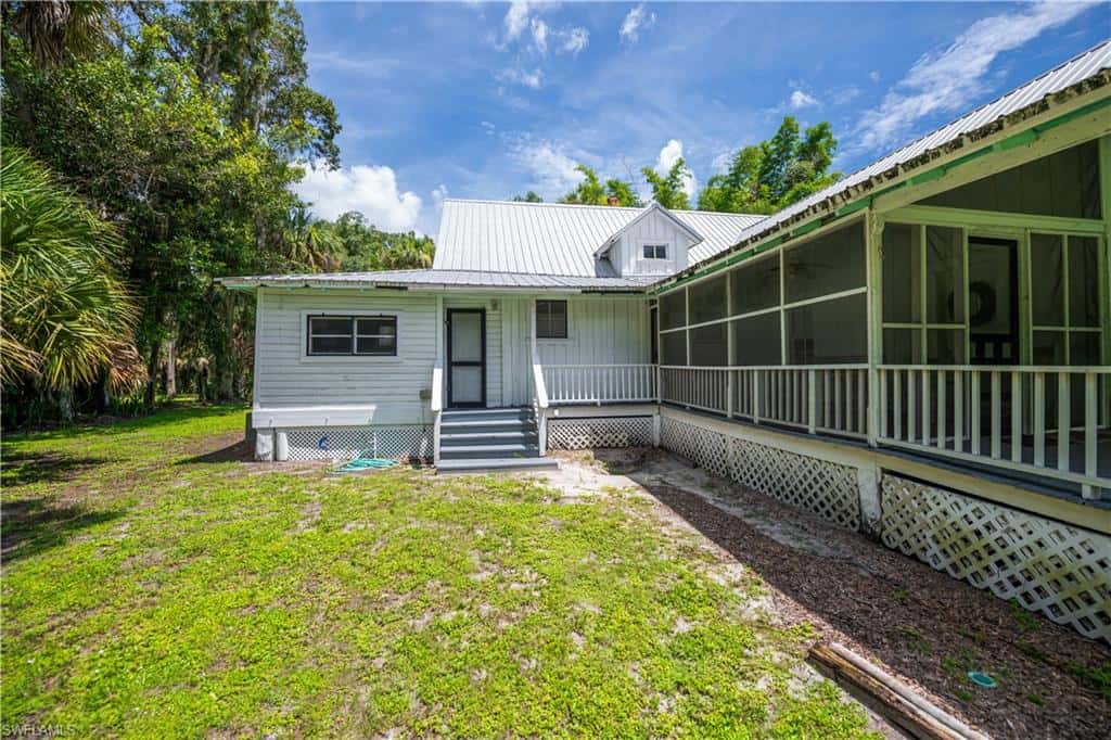 160 Curry St, Labelle, photo 5