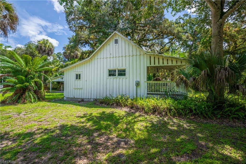 160 Curry St, Labelle, photo 33