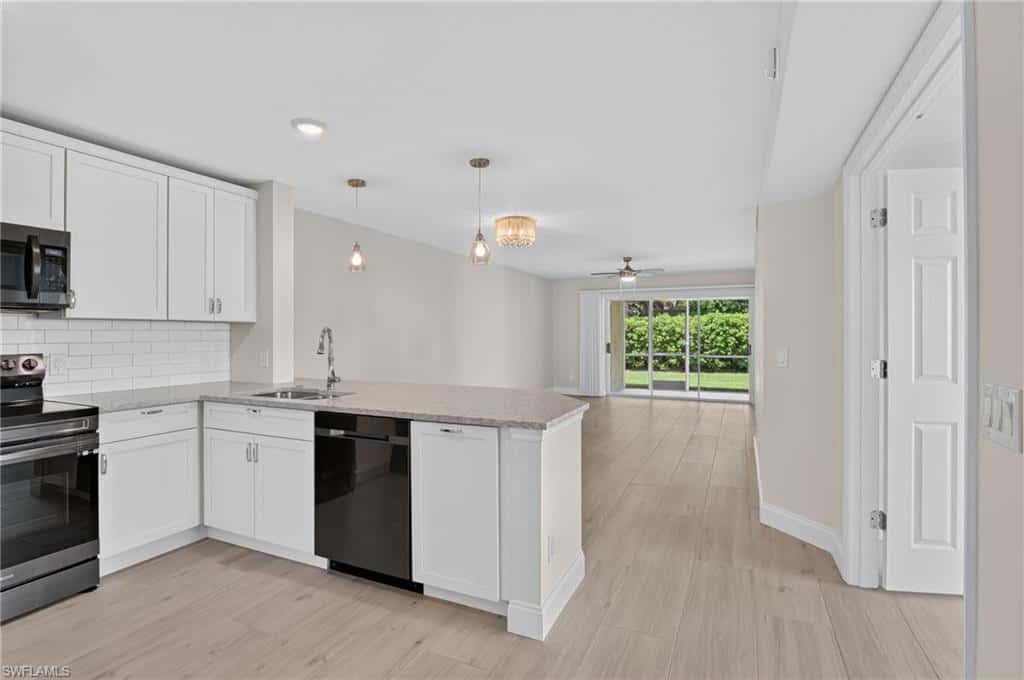 7707 Jewel Ln #104, Naples, photo 11