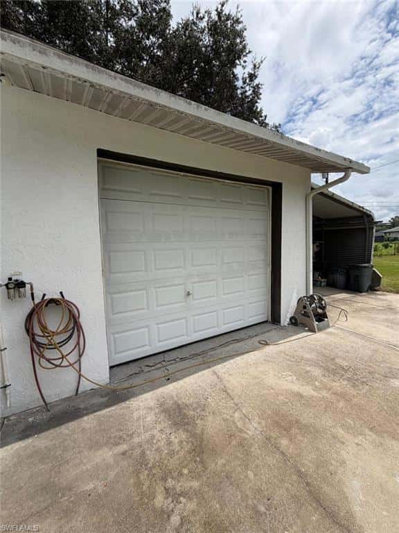 704 Cleveland Ave, Lehigh Acres, photo 43