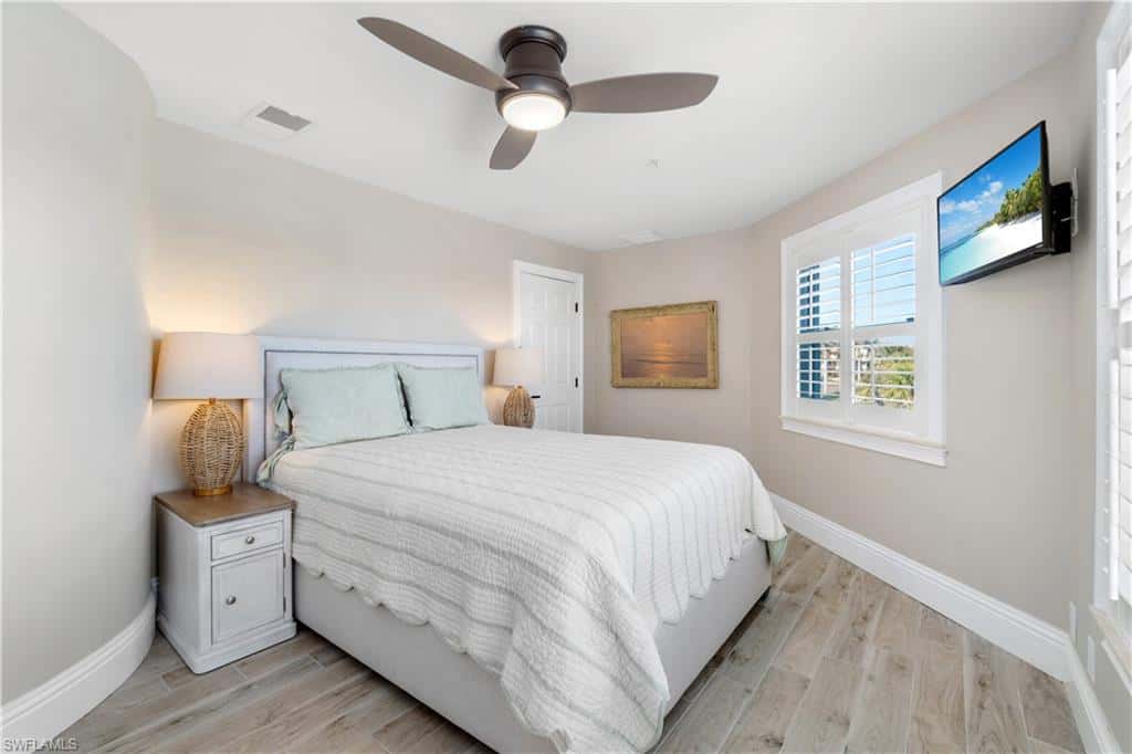 220 Barefoot Beach Blvd, Bonita Springs, photo 36