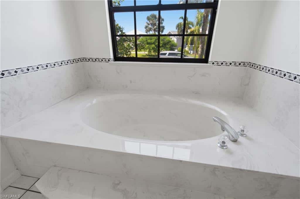 6040 Lake Grasmere Way, Fort Myers, photo 26