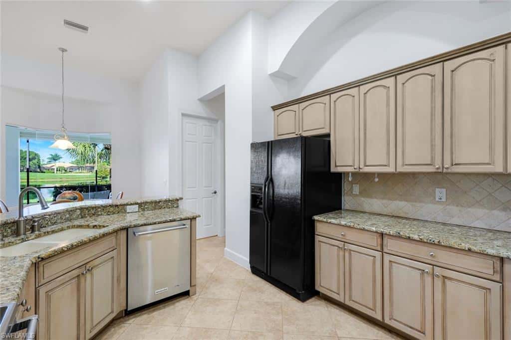 8737 Mustang Island Cir, Naples, photo 13
