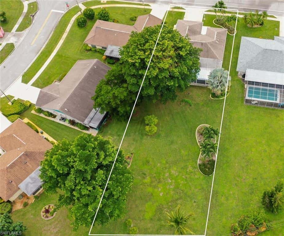989 Charlemagne Blvd, Naples, photo 22