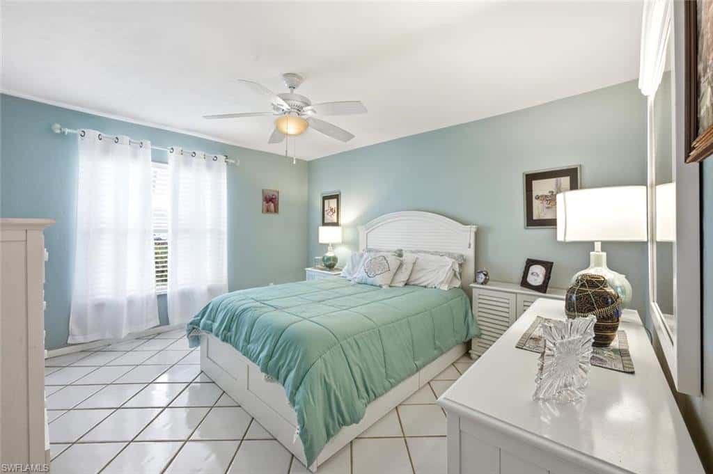 989 Charlemagne Blvd, Naples, photo 15