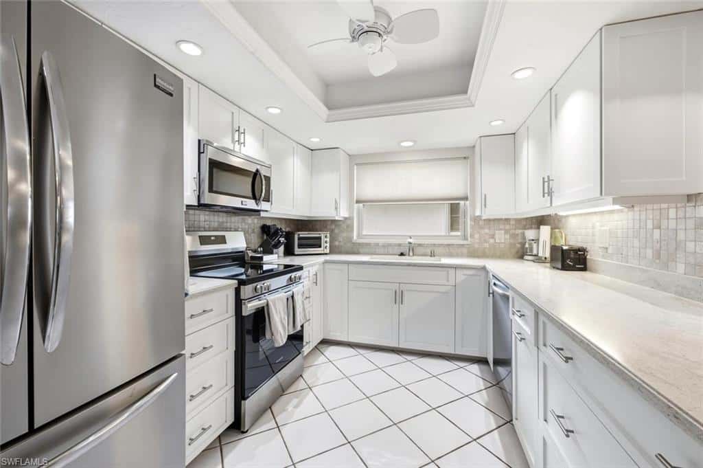989 Charlemagne Blvd, Naples, photo 8