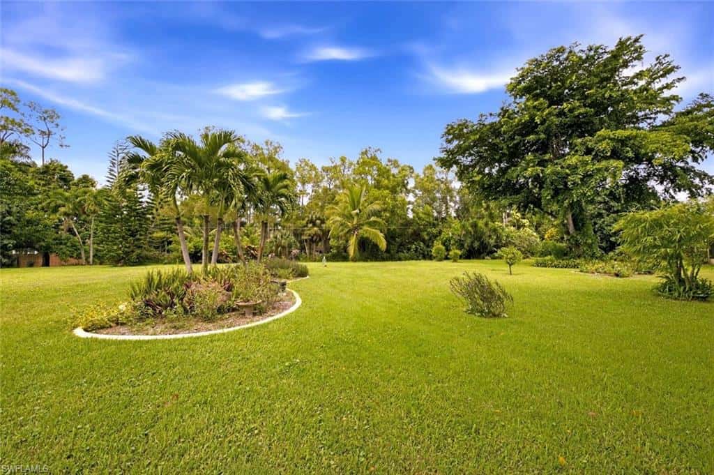 989 Charlemagne Blvd, Naples, photo 21