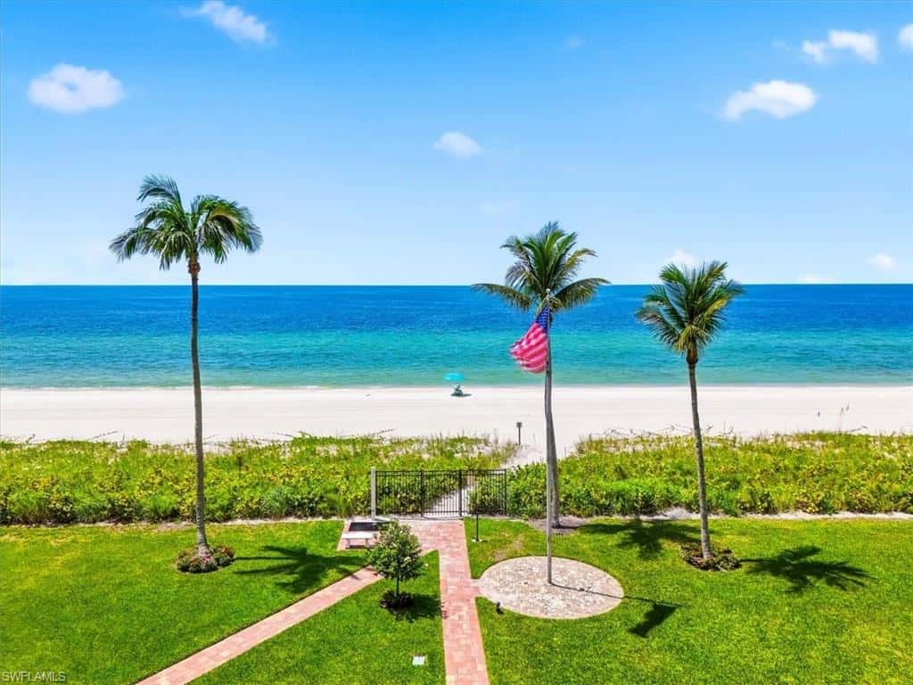 10691 Gulf Shore Dr #200, Naples, photo 37