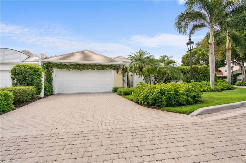 807 Rue Deville #2.11, Naples, photo 30
