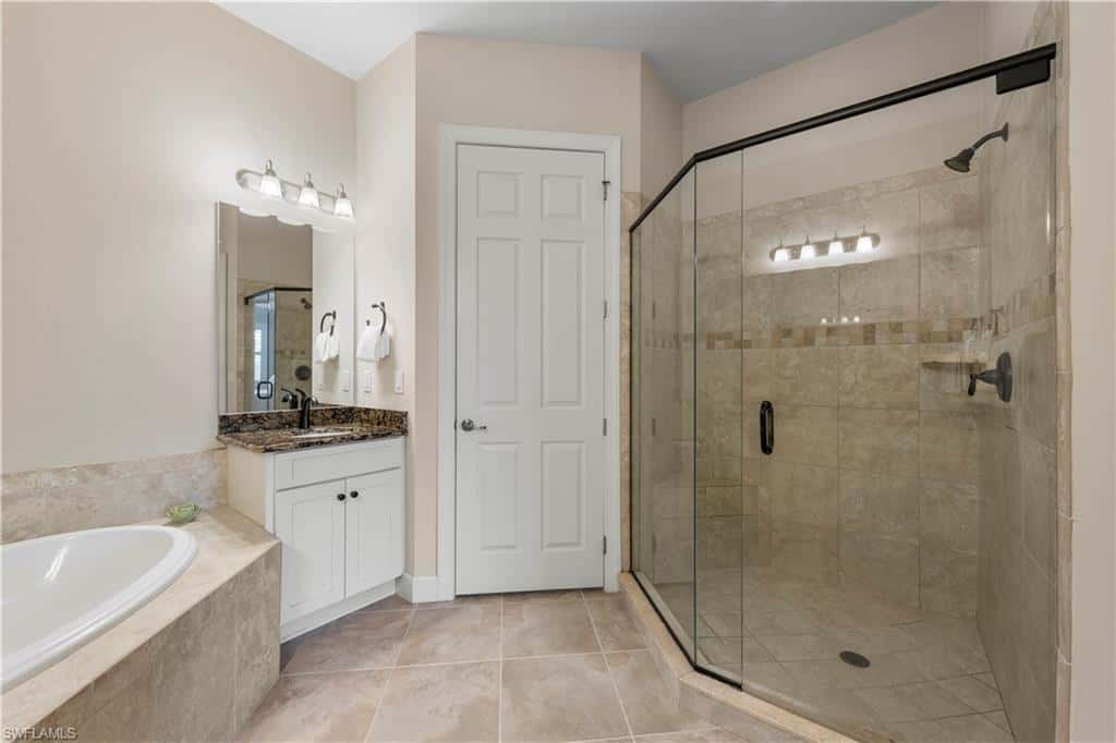 10351 Glastonbury Cir #201, Fort Myers, photo 27