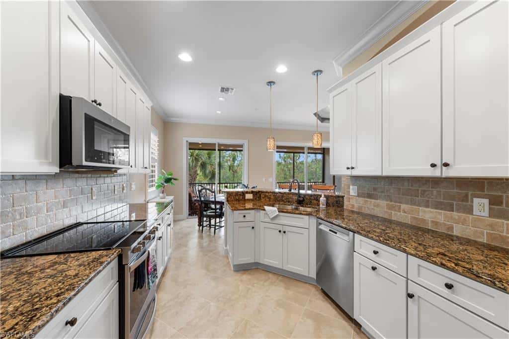 10351 Glastonbury Cir #201, Fort Myers, photo 6
