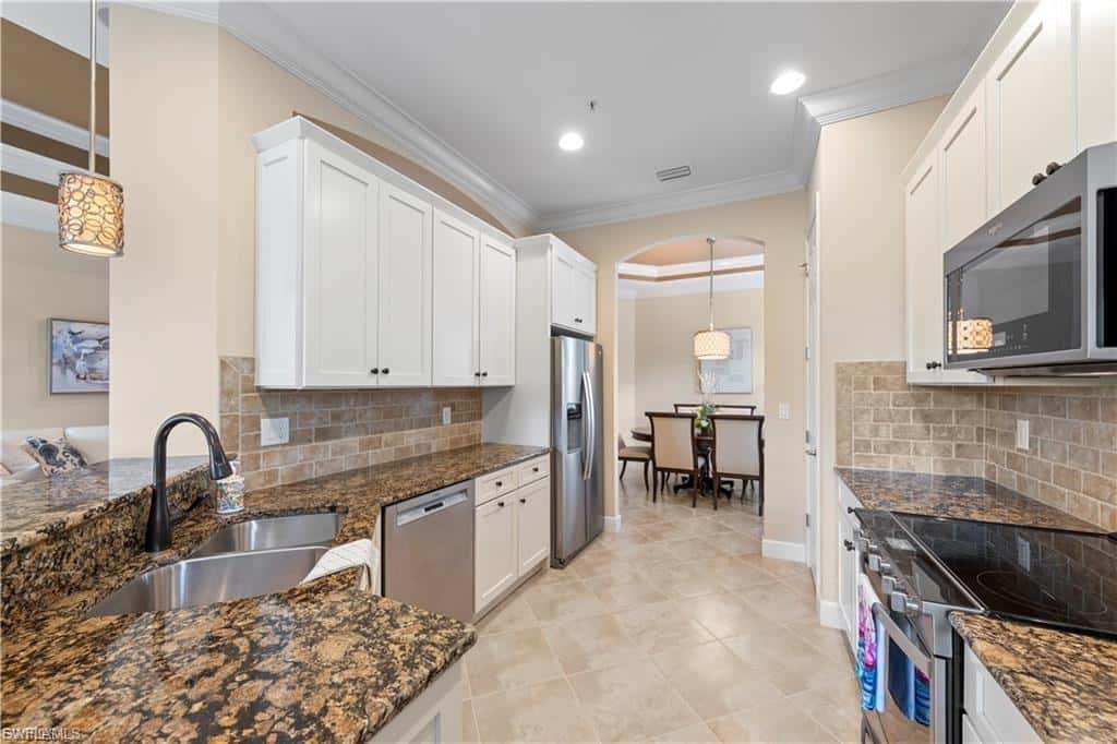 10351 Glastonbury Cir #201, Fort Myers, photo 7