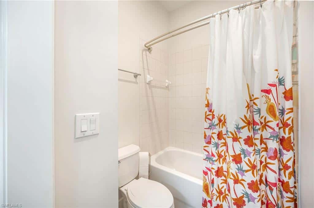 9049 Bronco Ct, Naples, photo 17
