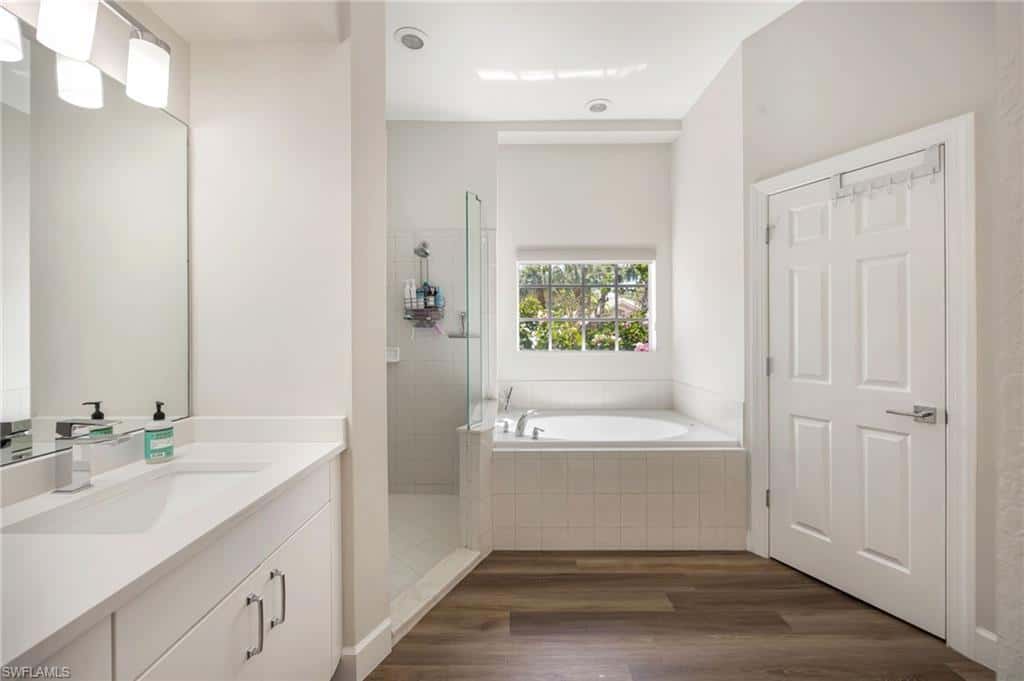 9049 Bronco Ct, Naples, photo 14
