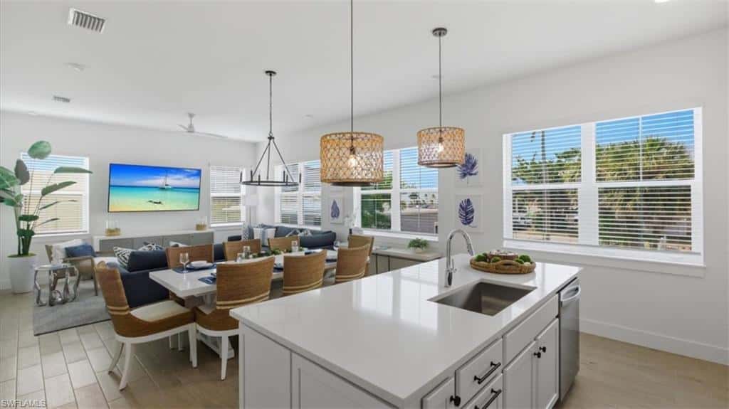 129 Pearl St, Fort Myers Beach, photo 6