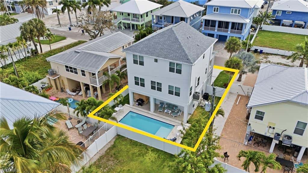129 Pearl St, Fort Myers Beach, photo 4