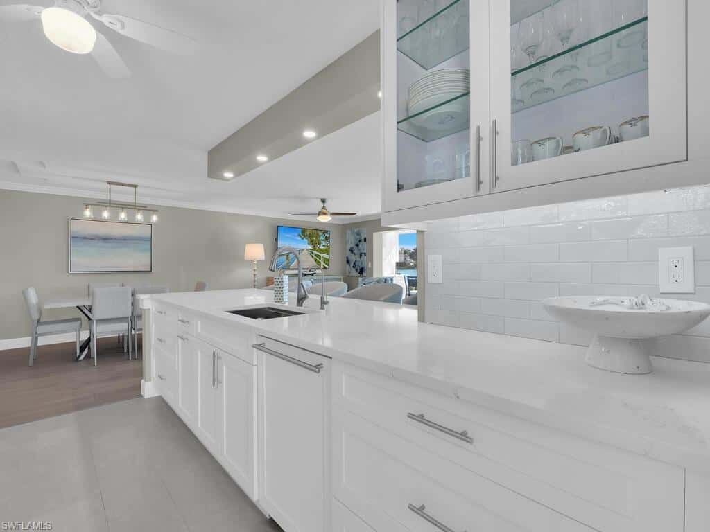222 Harbour Dr #103, Naples, photo 6