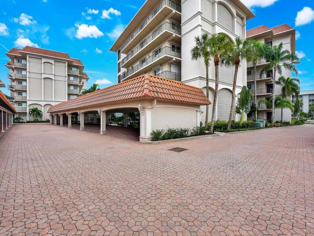 222 Harbour Dr #103, Naples, photo 34