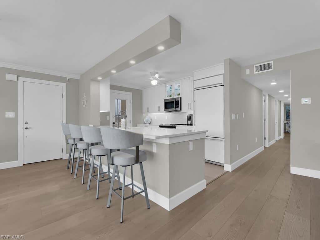 222 Harbour Dr #103, Naples, photo 4