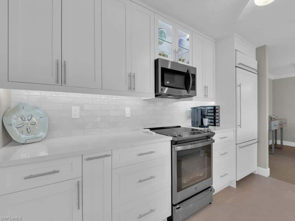 222 Harbour Dr #103, Naples, photo 8
