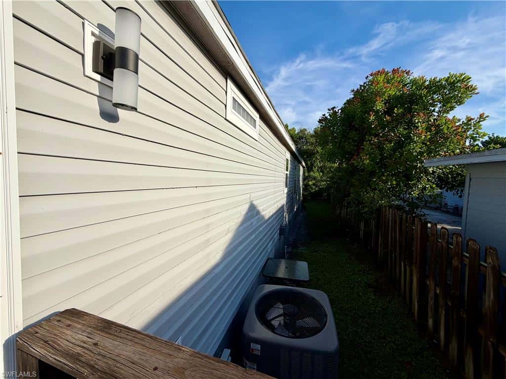 755 Ridgewood Dr, West Palm Beach, photo 23