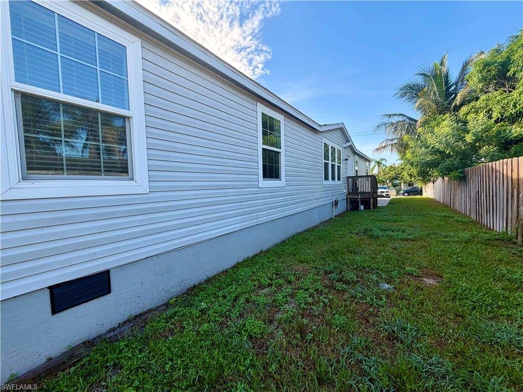 755 Ridgewood Dr, West Palm Beach, photo 21