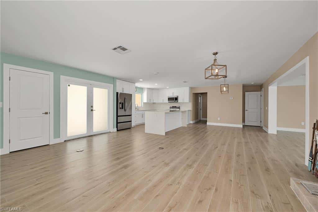 5885 Pine Tree Dr, Sanibel, photo 17